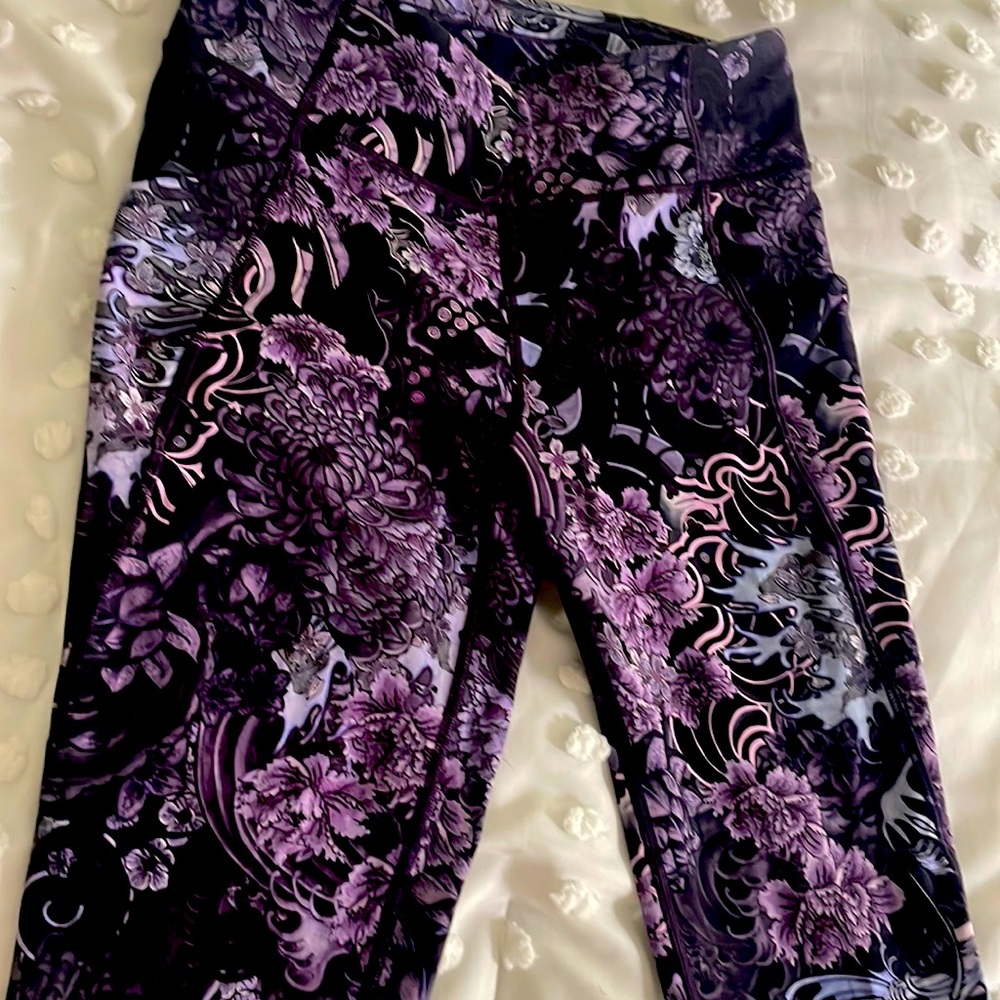 Lululemon Capri athletic pants